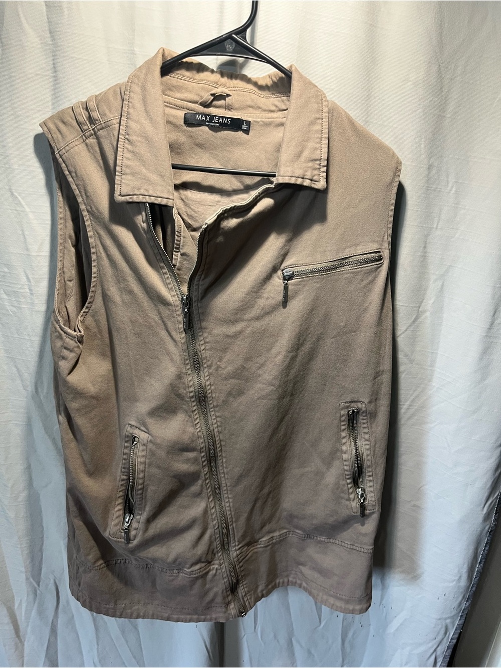 Max Jeans Men's Sleeveless Zip Vest in Taupe